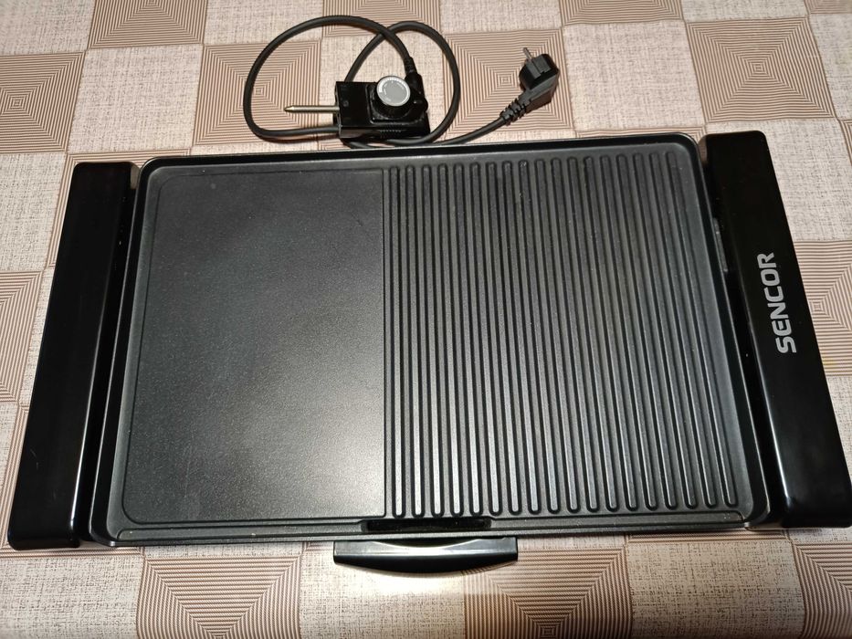 Elektryczny Grill stołowy firmy Sencor – model SBG 106BK