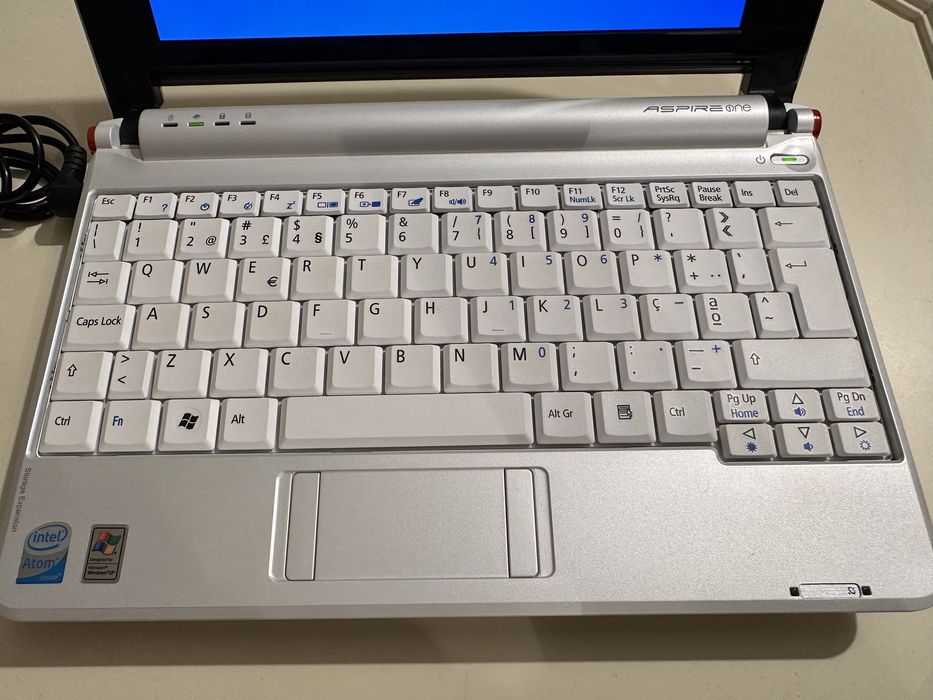 Portátil Acer Aspire One - Modelo ZG5