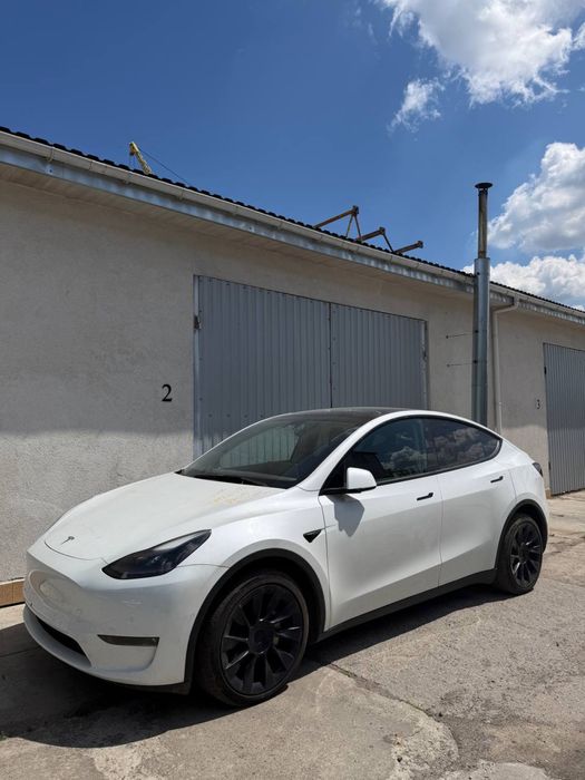 Оренда авто Tesla Model Y DM