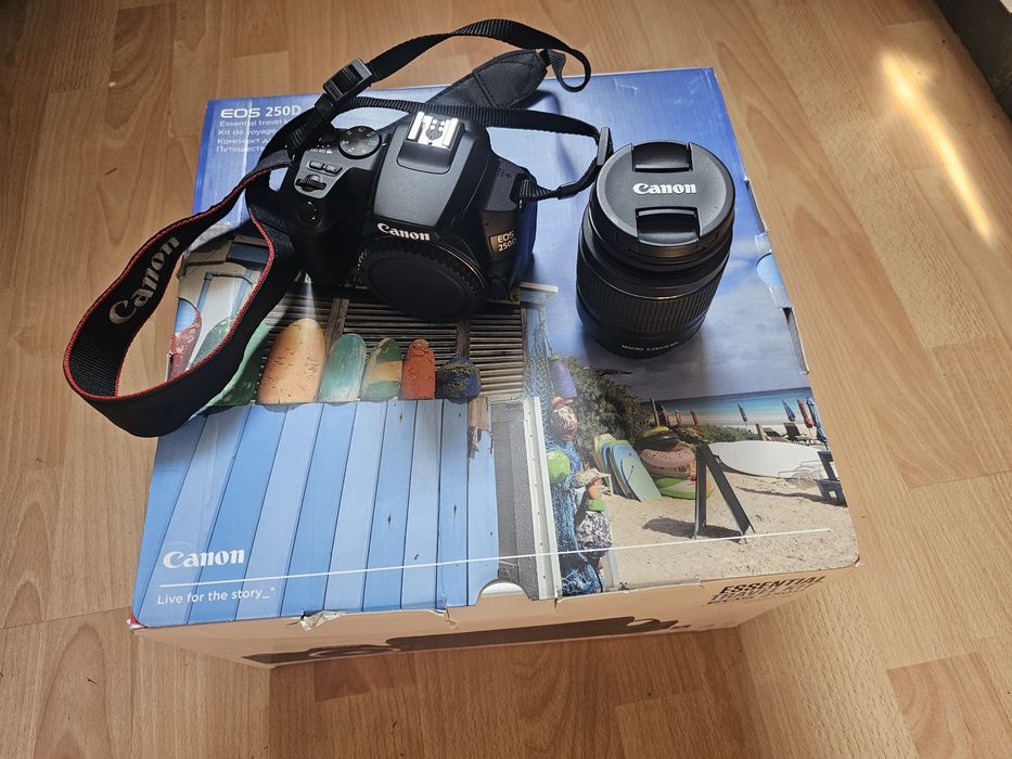 Canon EOS 250D + Dodatki