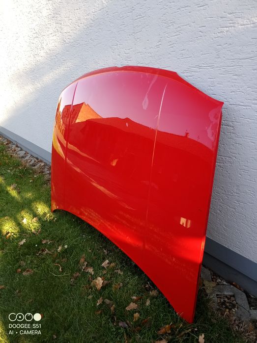 Maska pokrywa silnika Golf lV czerwona