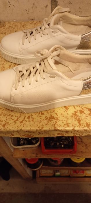 Buty białe damskie