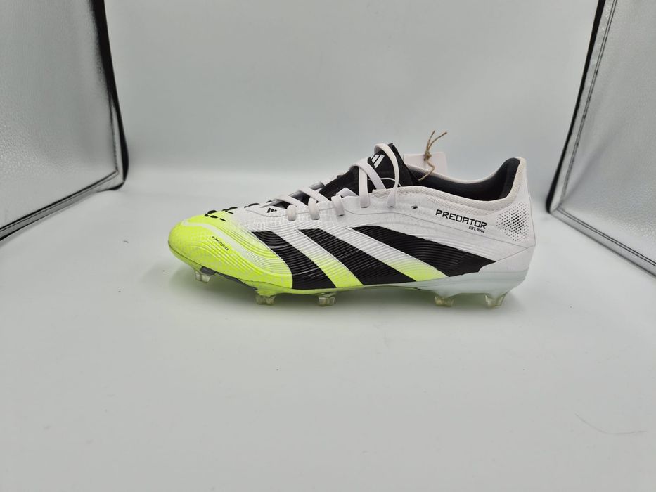 Adidas buty piłkarskie Predator 42 2/3