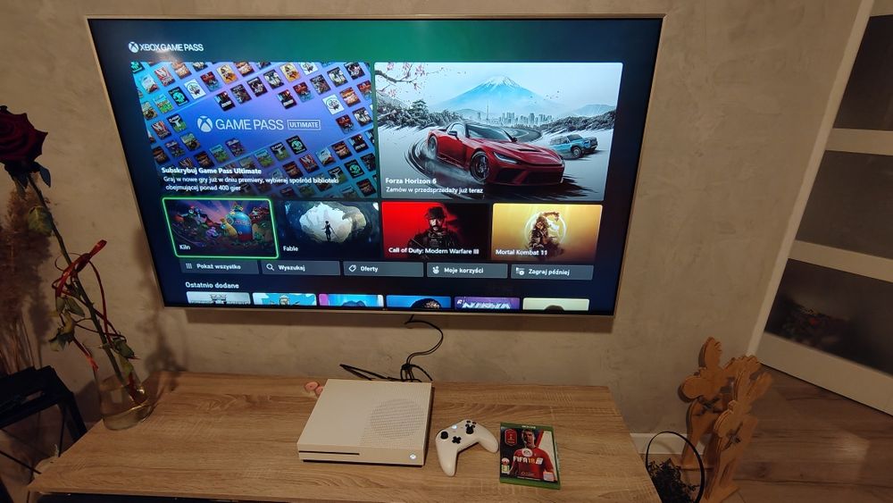 Xbox one s, pad i FIFA 18