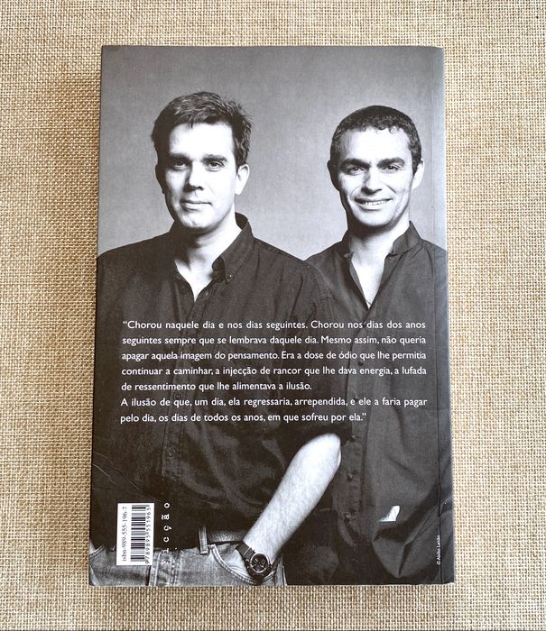 Livro Paralelo 75 ou O Segredo de um Coração Traído - Pedro Sousa Pereira,Jorge Araújo