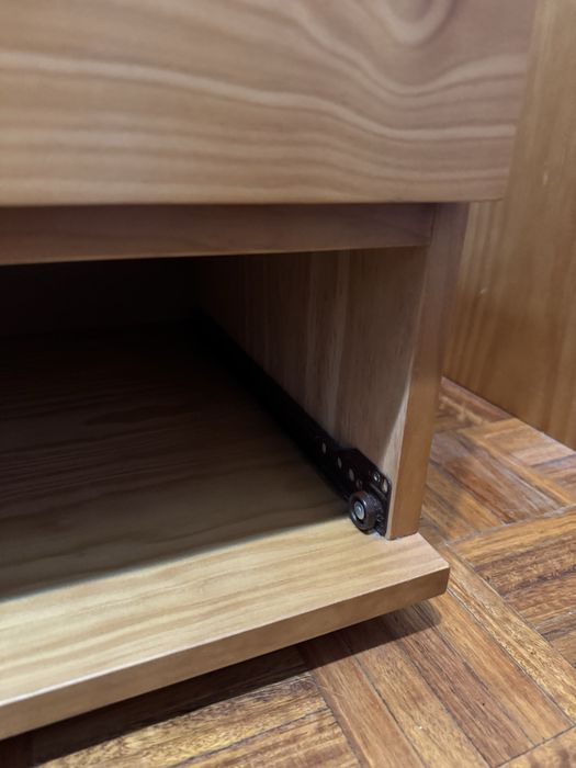 Mesa de cabeceira