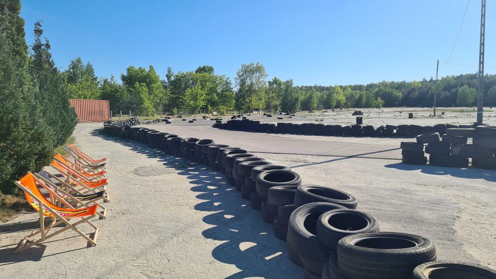 Plac utwardzony pod parking, plac manewrowy, nagrania, zdjęcia