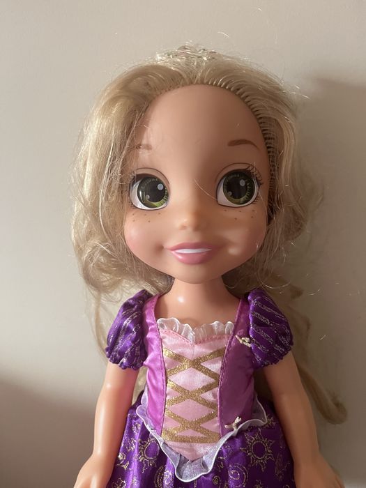 Lalka disney roszpunka