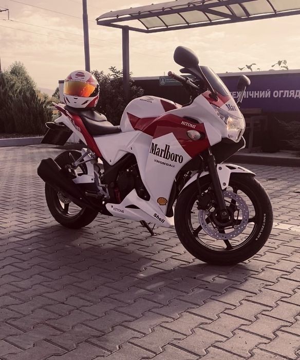 Honda CBR 250R Marlboro