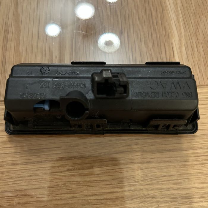 Кнопка кришки багажника VAG 6V0827566. Оригінал