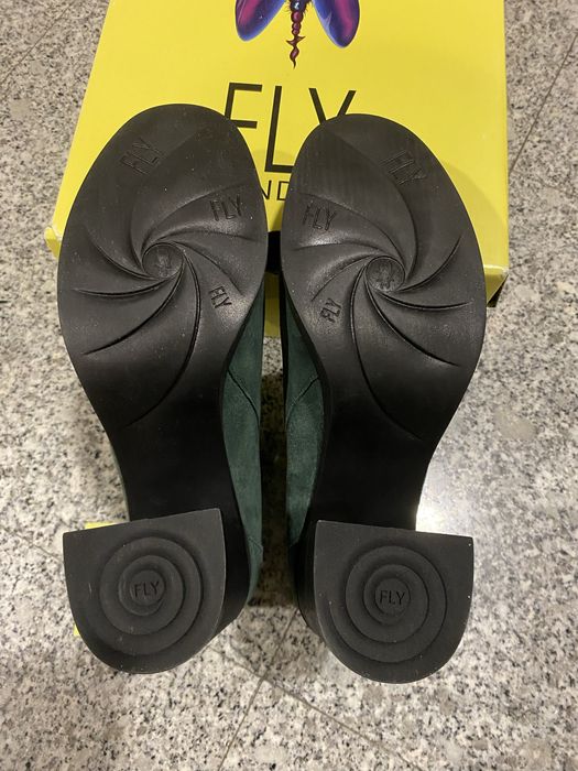 Botins chelsea botas curtas de camurça verde salto 38 Fly London NOVOS