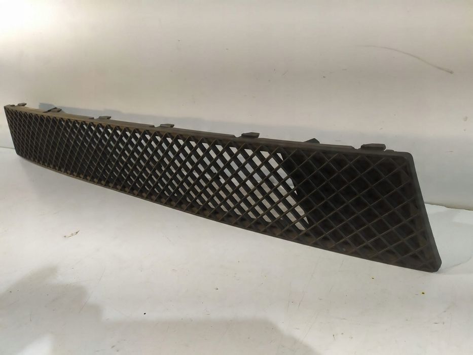 BMW 1 E82 / E88 kratka środkowa - 14184