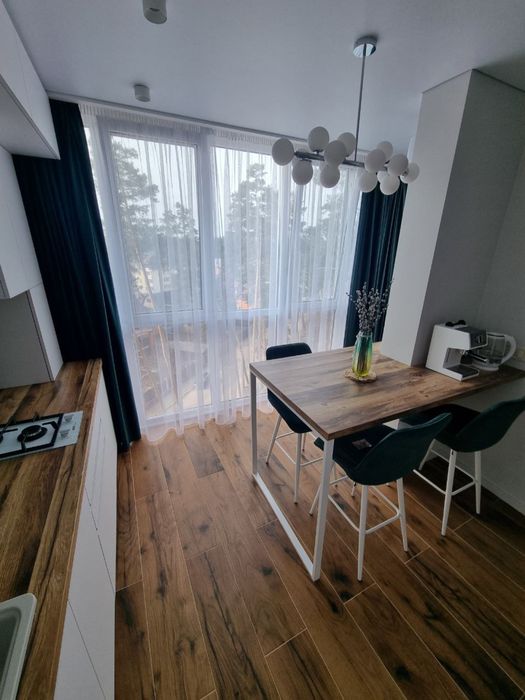 Двохкімнатна квартира з дизайнерським ремонтом