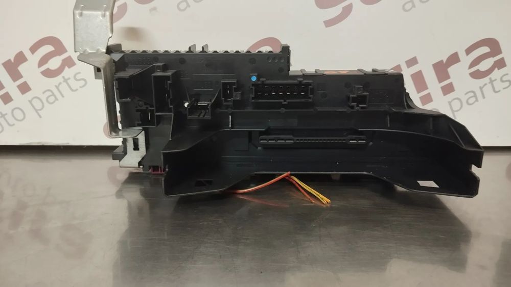 CAIXA DE FUSIVEIS MERCEDES CLASSE C W204 S204 REF. 168298 1670660
