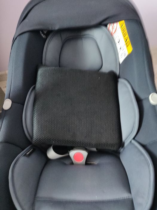 Дитяче автокрісло автолюлька Maxi-Cosi Tinca