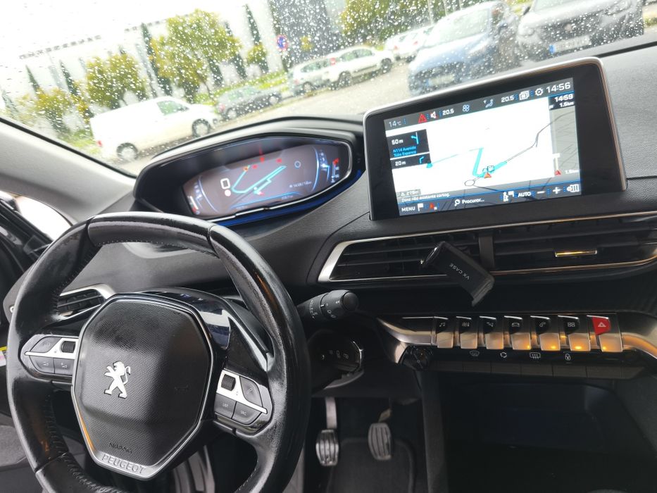 Peugeot 5008  7 lugares com 73000km