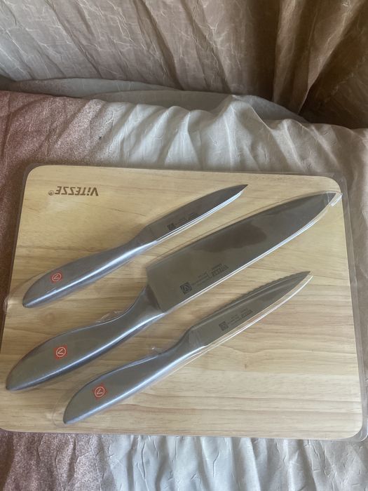 Комплект ножів з нержавіючої  сталі