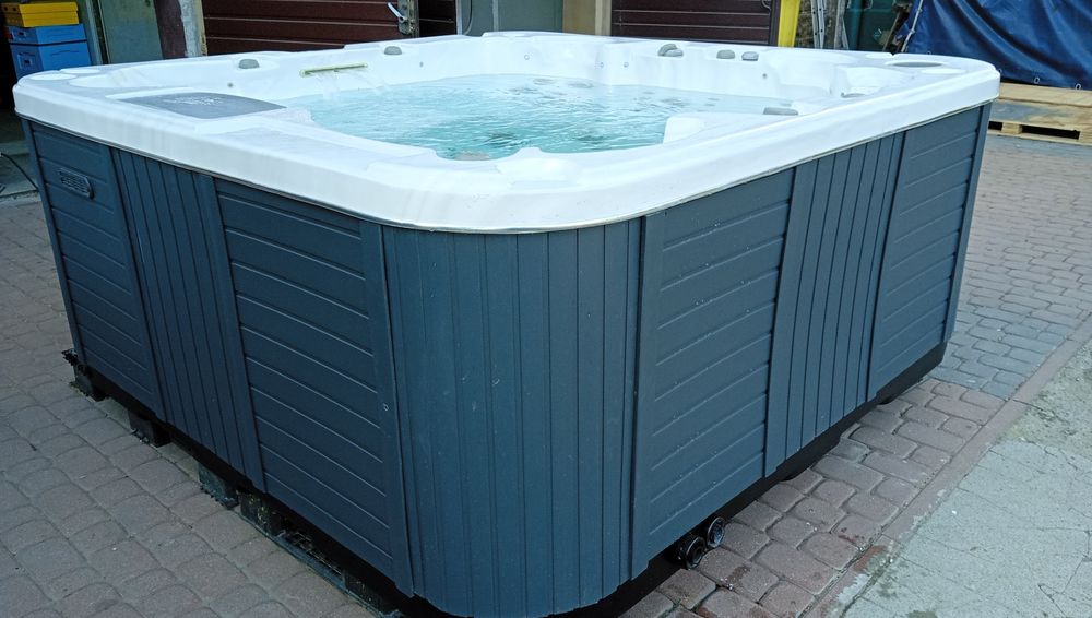 Jacuzzi całoroczne