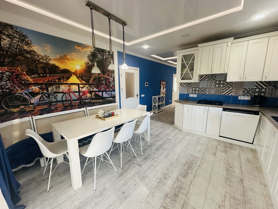 Продам затишний будинок  в Олександріі з банею , гаражем