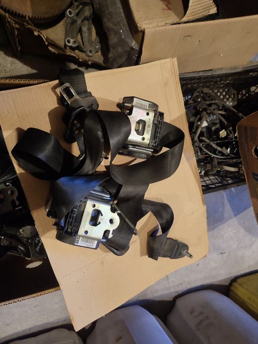 Ремені безпеки передній лівий, правий задній лівий правий Сітроен Пежо