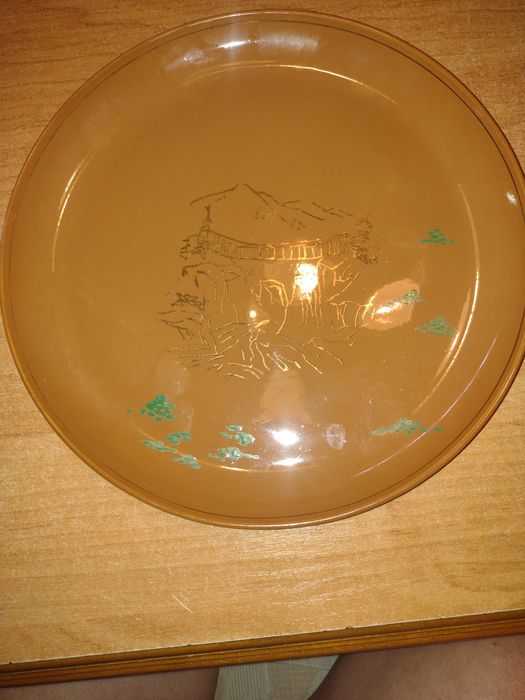 Talerzyk PRL D.P.R.K zdobiony 24cm.