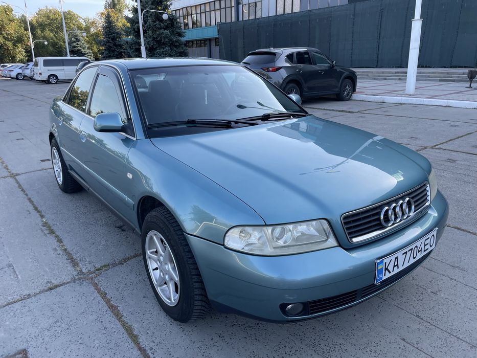 AUDI A4 1.8 Автомат Газ/Бензин
