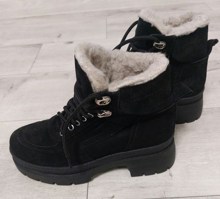 Жіночі зимові ботинки