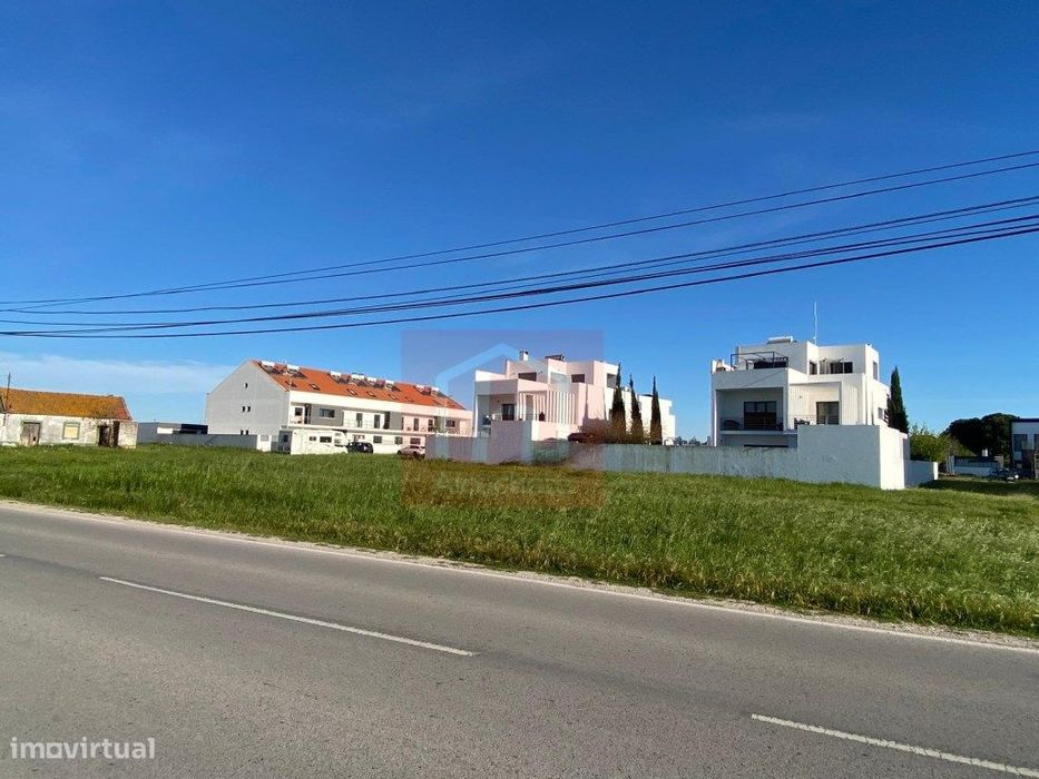 Terreno para construção com 4.412,40 m2 no Samouco