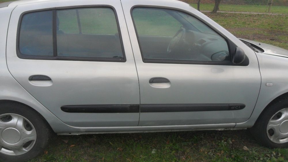 renalut clio 2003 rok 1.5 dci przeznaczony na części srebrny 5 drzwi
