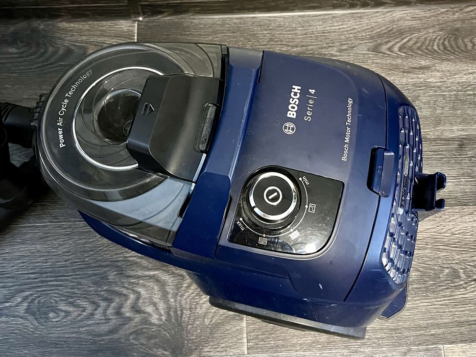 Пылесос Bosch в хорошем состоянии