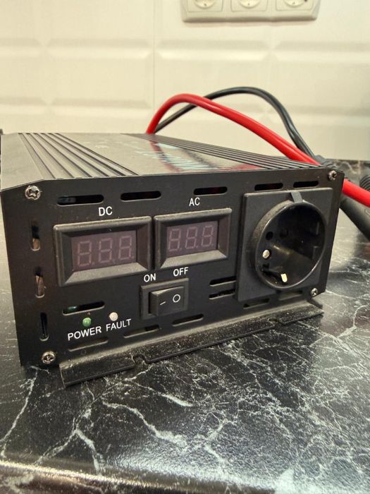 Інвертор з акумулятором