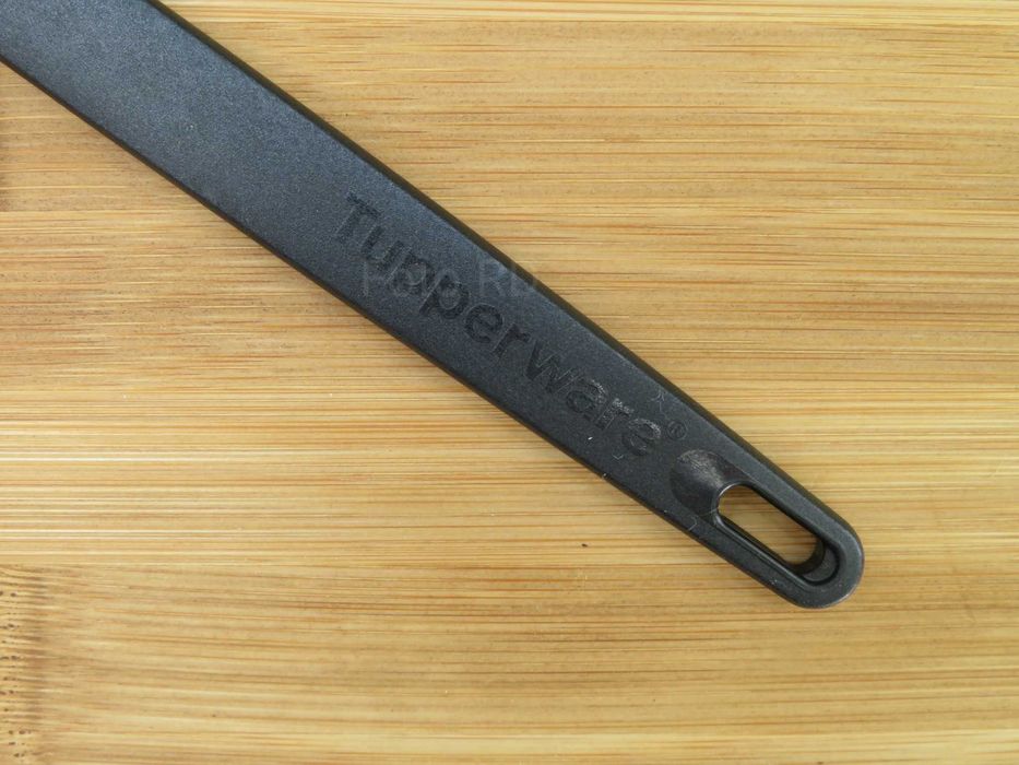 Tupperware Thin Spatula – New436769342620313601