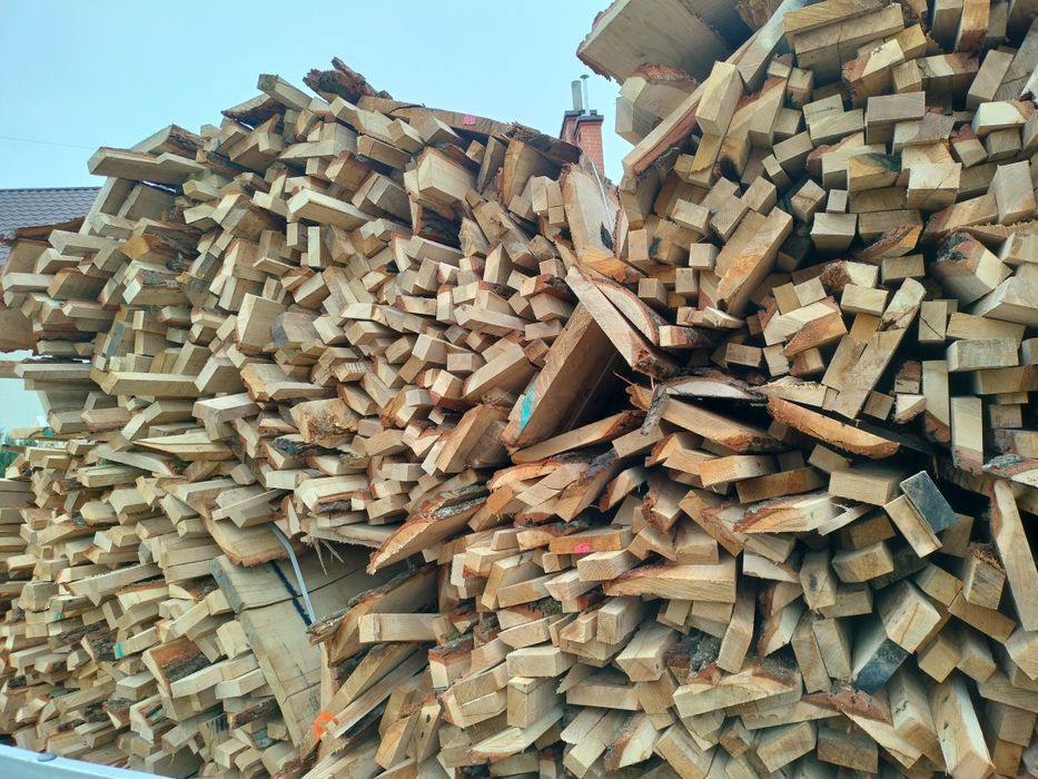 Drewno dąb zrzyna twarde liściaste mokre i suche