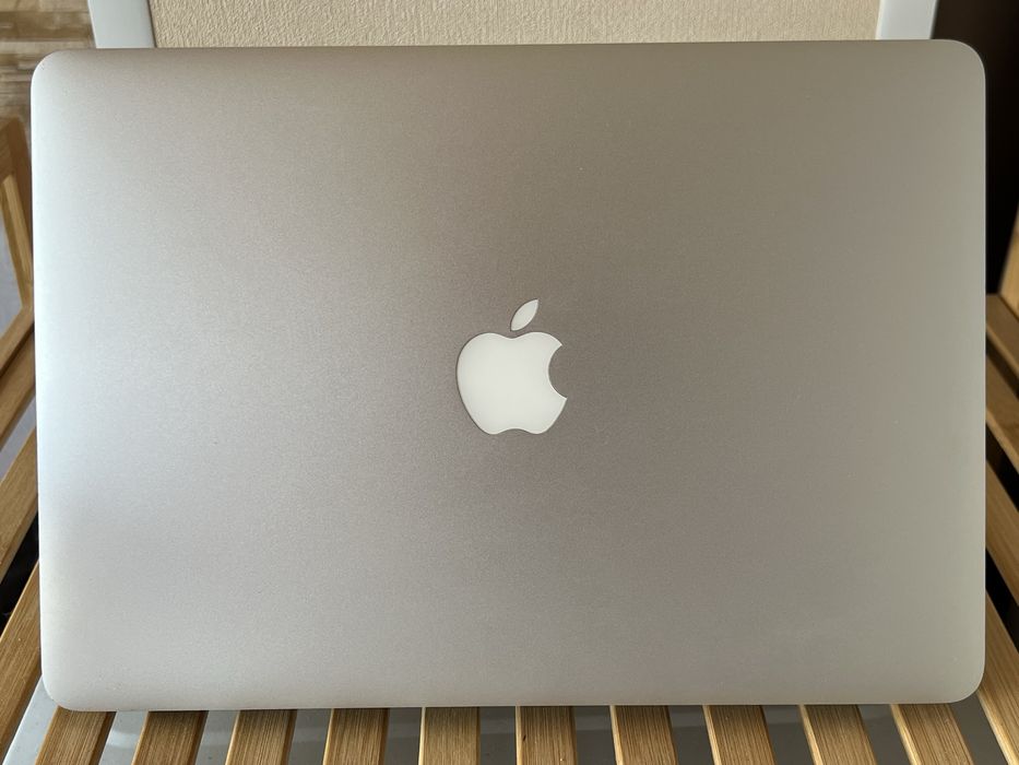 Батарея до 7.5 годин, MacBook Air 13 A1466, i7 2.2ГГц, 8/128Gb