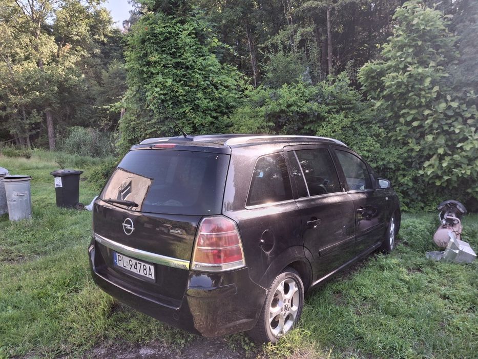 Sprzedam opel zafira b1,9 cdti