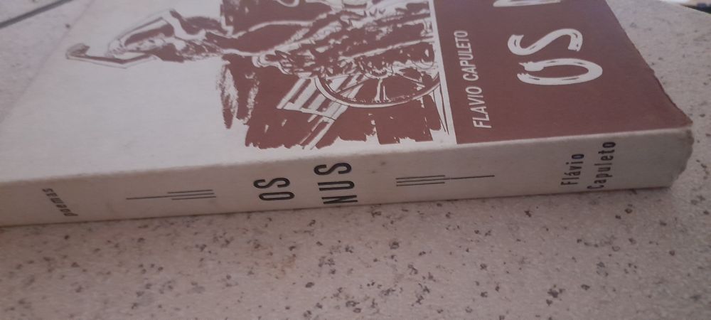 Livro poemas Os Nus