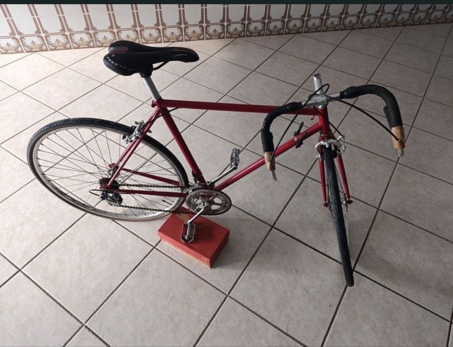 Troco por bicicleta roda 20  !!!Bicicleta de corrida com pecas novas