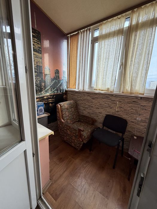 Продам 2 х ком квартиру.Героев Харькова 124