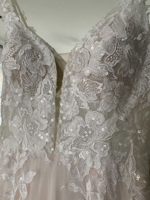 Suknia ślubna Romantica Juliete Atelier z welonem S 36