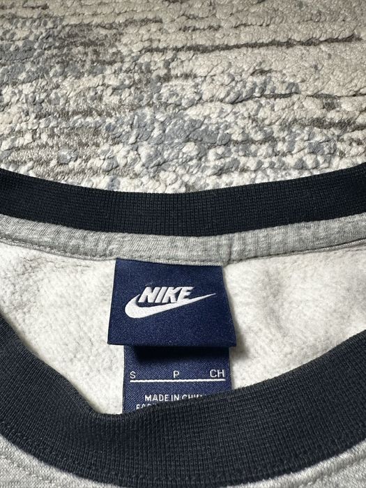 Кофта Nike з надписами на спині