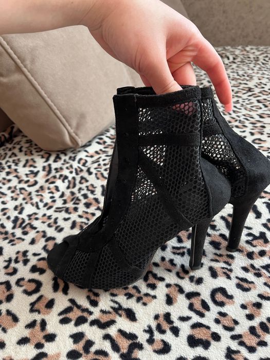 Туфлі High Heels