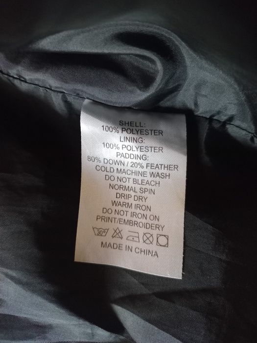 Чоловіча жилетка пуховик James Boag XXL р.
Розмір М.