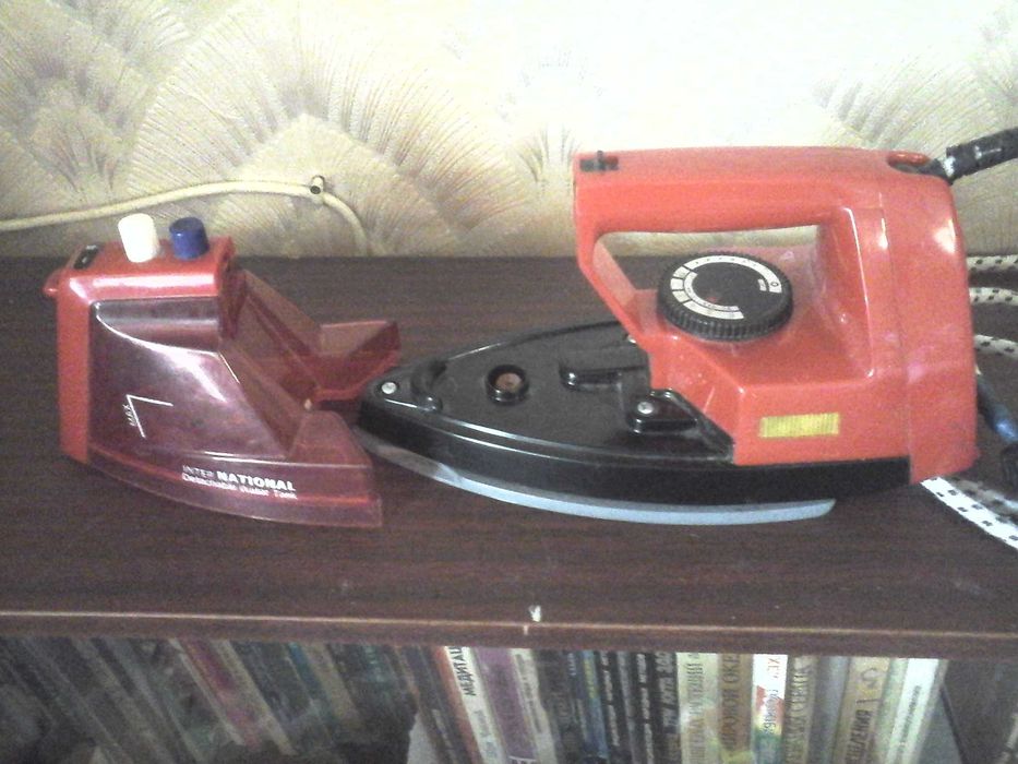 Продам утюг Ровента и InterNATIONAL