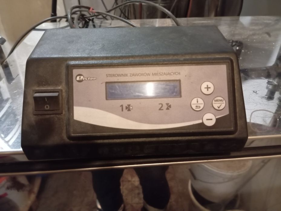 Sterownik zaworòw mieszających