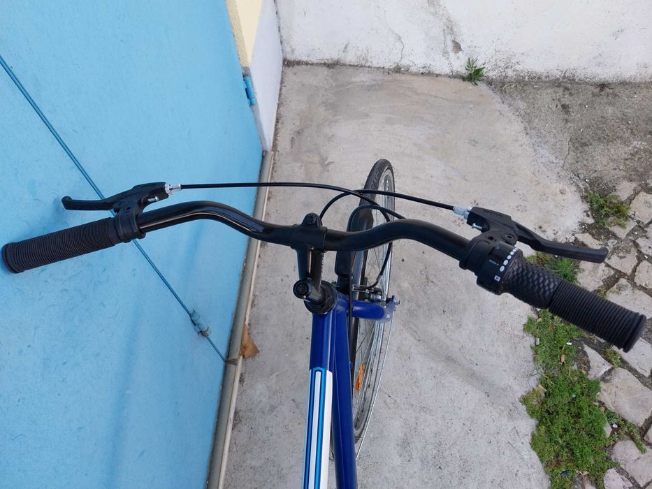 Bicicleta roda 28 pouco uso pronta a pedalar