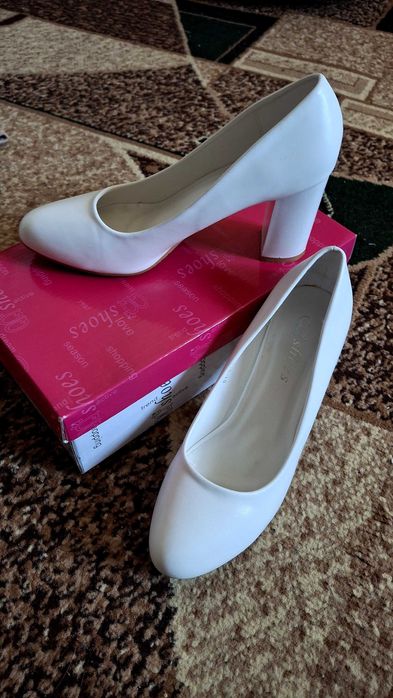Продам весільні туфлі