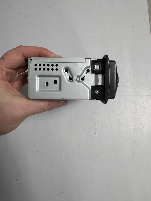 Автомобільна магнітола AEG AR 4027