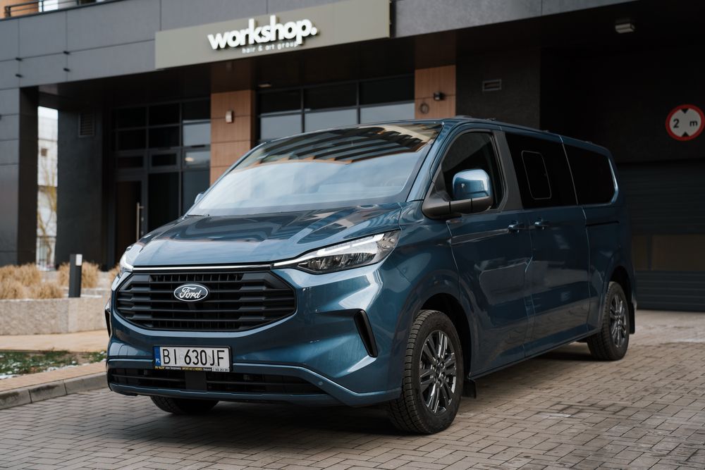 Nowy 8/9-osobowy bus do wynajęcia z kierowcą, imprezy okolicznościowe