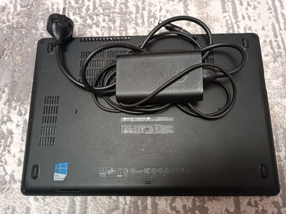 Dell latitude  core i5-6300U 8гб