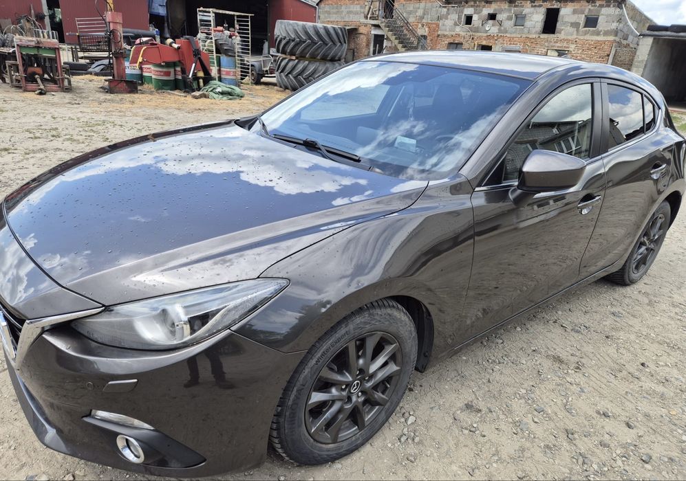 Mazda 3 .Rok 2015.